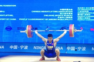 One time is not enough, the host lifters broke the World Rec ... Image 37