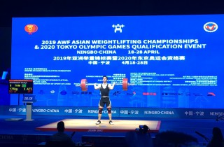 New World record in Women 64kg by DENG Wei, Congratulate to  ... Image 11