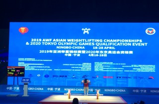 New World record in Women 64kg by DENG Wei, Congratulate to  ... Image 45
