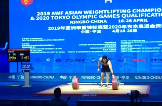 New World record in Women 64kg by DENG Wei, Congratulate to  ... Image 21