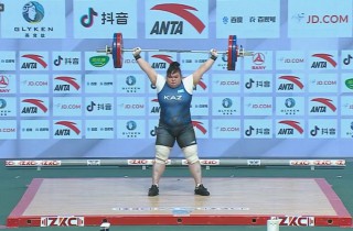 Triple World Records for China in the Heavyweight! Image 13