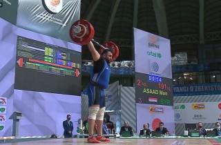 Triple World Records for China in the Heavyweight! Image 25