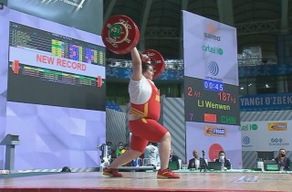 Triple World Records for China in the Heavyweight! Image 9