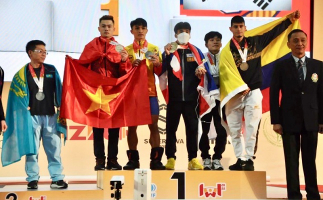 Thailand broke Junior World Record in Men 55kg!!