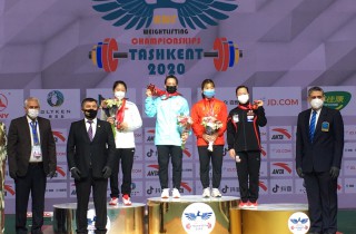 KUO Broke 2 World and Asian Records – Women 59kg Image 12