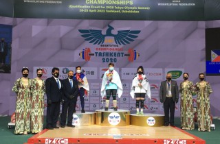 SHI Zhiyong broke World and Asian Record in Men 73kg! Image 13