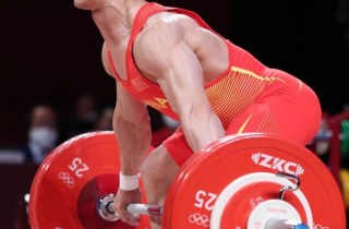 Asian lifters did it again! Both Olympic Gold belong to Chin ... Image 1