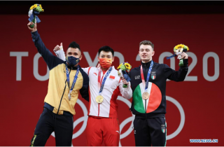 Asian lifters did it again! Both Olympic Gold belong to Chin ... Image 6