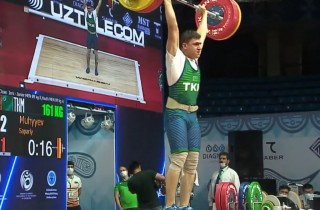 Another Gold for Turkmenistan in Youth Men 89kg Image 4