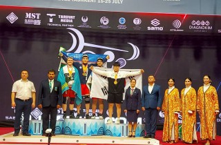 Gold for the host in Junior and Kazakh in Youth Men 102kg Image 2