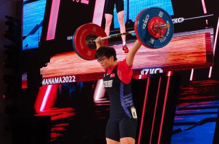 Women 76kg: All Gold for PENG Image 5